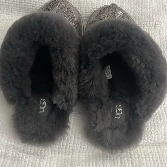 UGG Metallic Silver Slippers with Dark Gray Fur - Picture 2 of 7